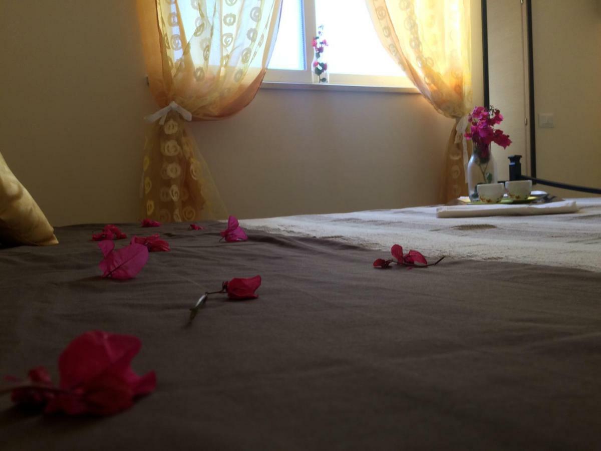 B & B Jasmine ซานตาเทเรซา ดี รีวา ภายนอก รูปภาพ